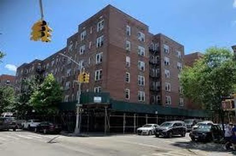 4240 Bowne St Unit 2j, New York, NY 11355 - MLS#: 835881