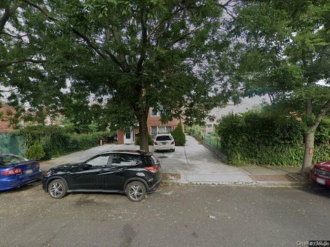 8817 Ransom Street 3rd Floor Bellerose NY 11427