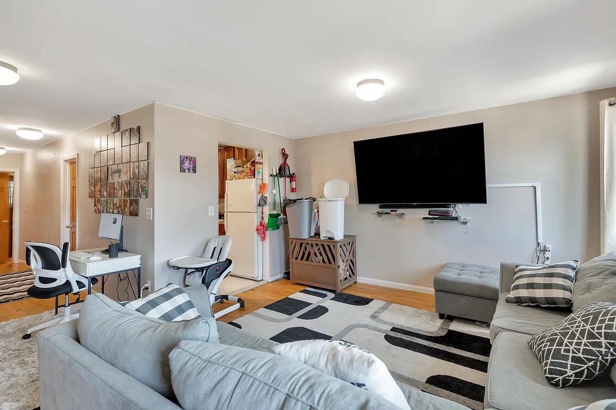 Caldwell Avenue 2nd Fl, Maspeth, Queens, NY - 3 Bedrooms  
2 Bathrooms - 