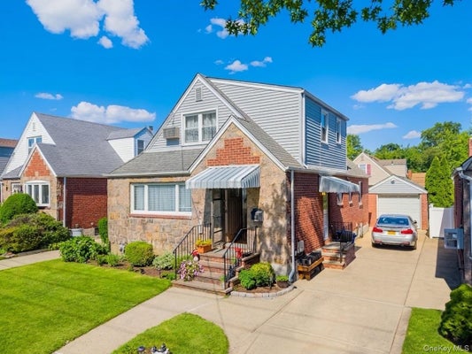 16 ELTON RD N, GARDEN CITY, NY 11530 - Image da2947c19397e5c177dd074d2a4f7932/1964025391