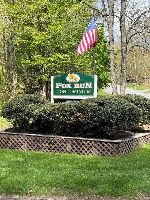 Condo For Sale - 313 Fox Run Lane<br/> Carmel, NY 10512