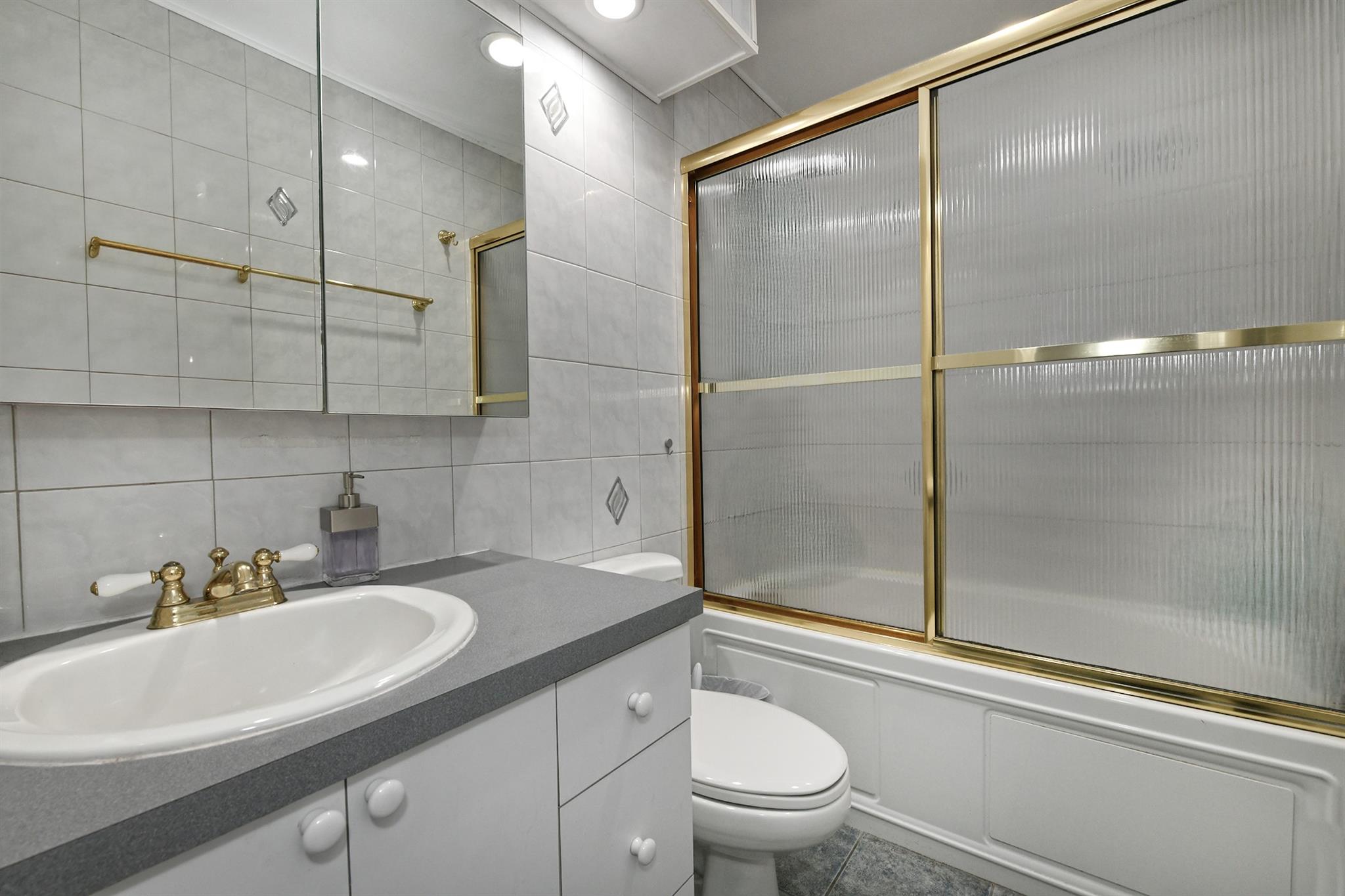 198 Millard Avenue #198, West Babylon, New York image 11