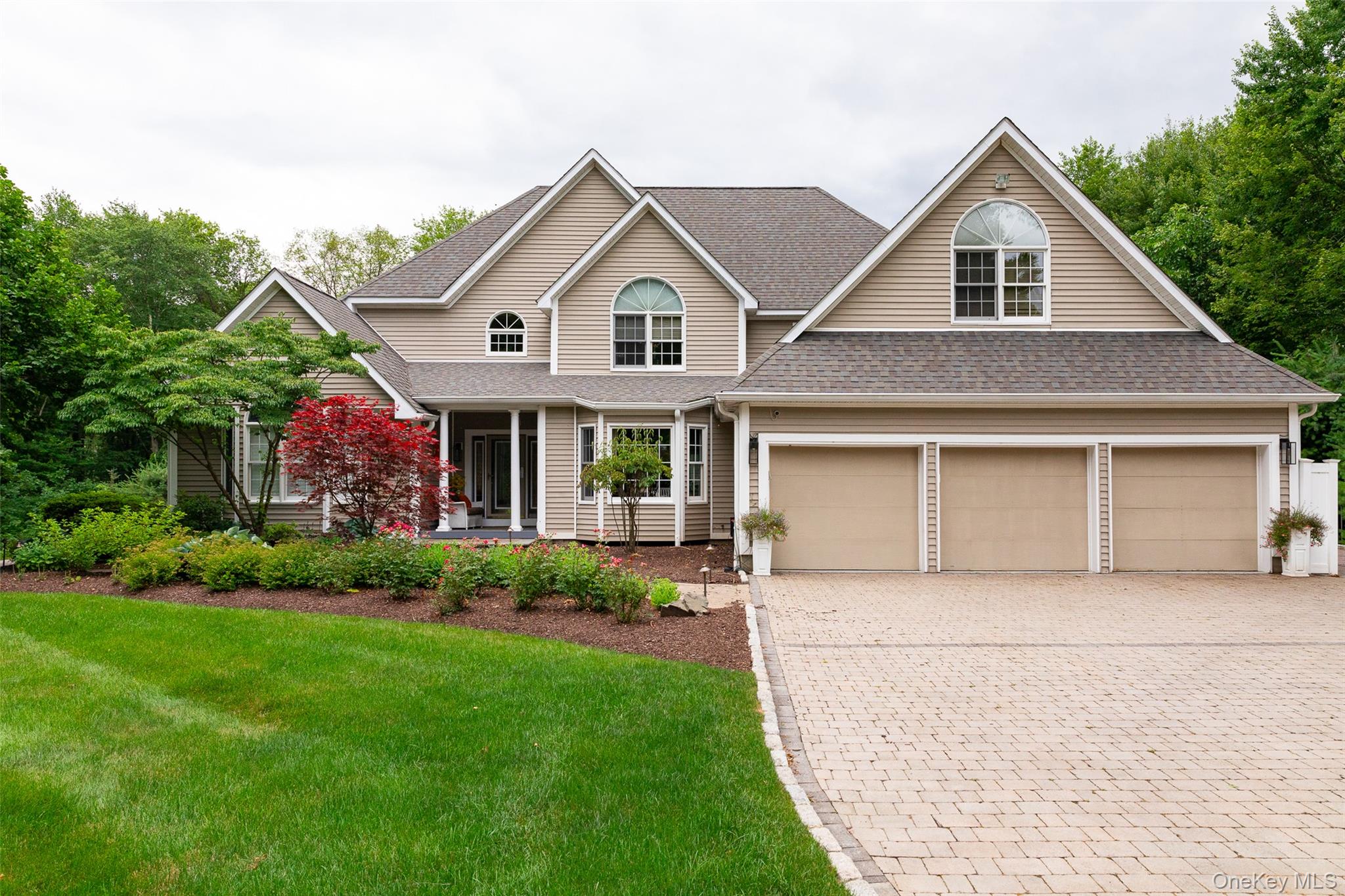 8 Glen Brook Court