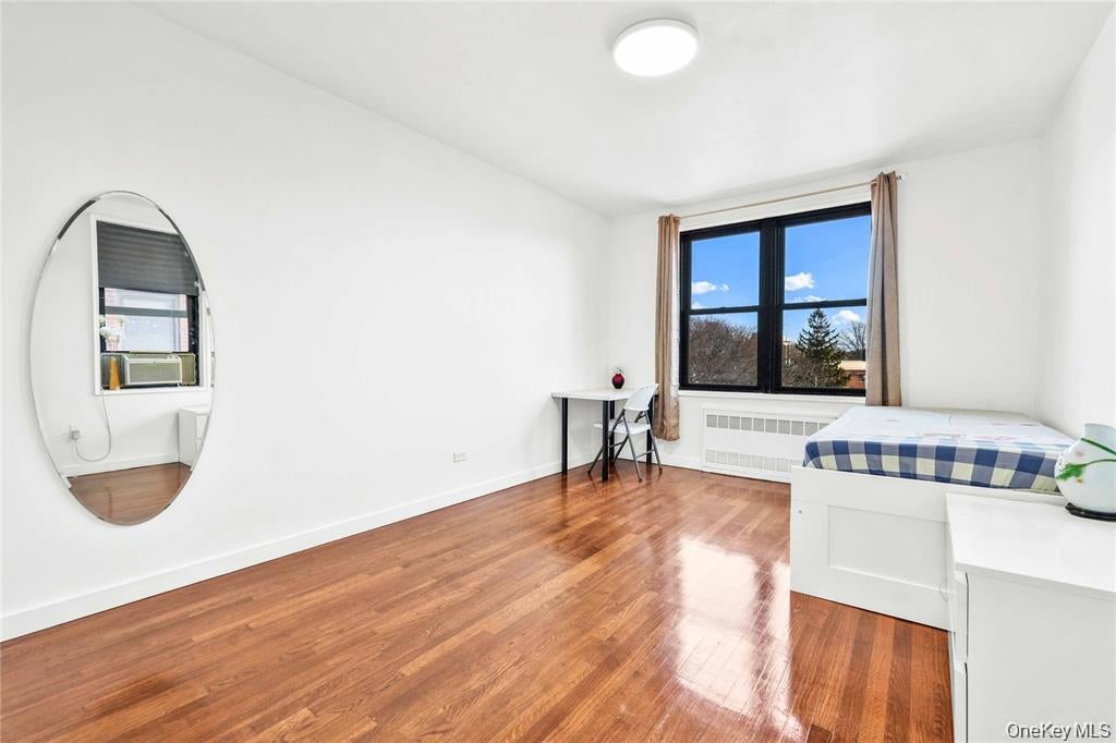 Photo of 150-29 72nd Road #4H, Flushing, NY 11367 (MLS # 1008948)