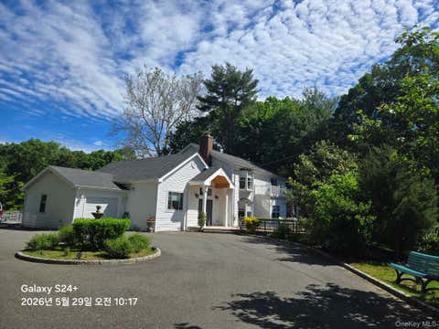 Homes For Sale - 249 Cold Spring Road<br/> Syosset, NY 11791