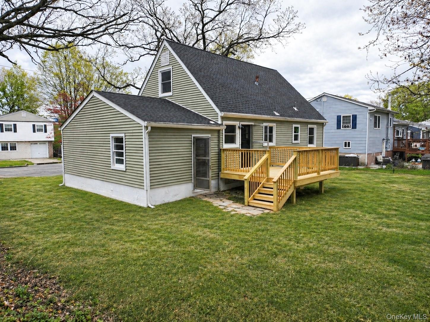 16 Brewster Drive