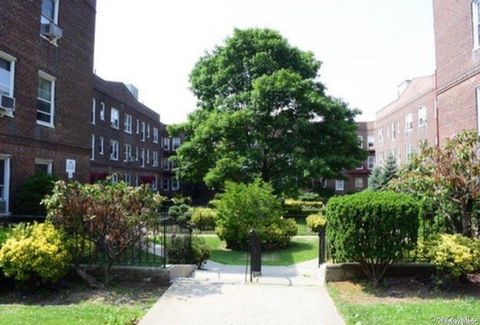 Photo of 141-17 79th Avenue #2, Kew Garden Hills, NY 11367 (MLS # 916158)