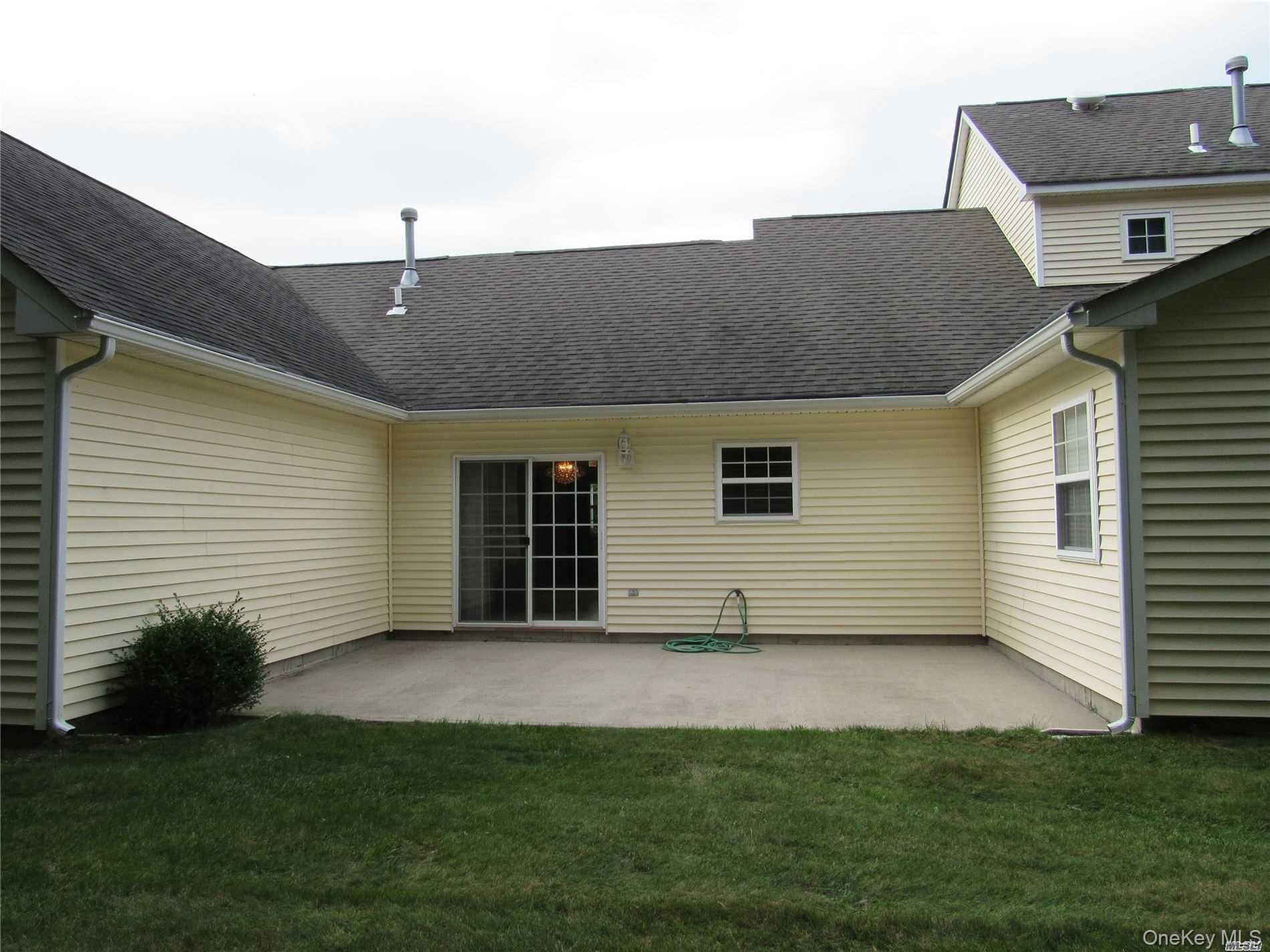 2702 Amen Corner