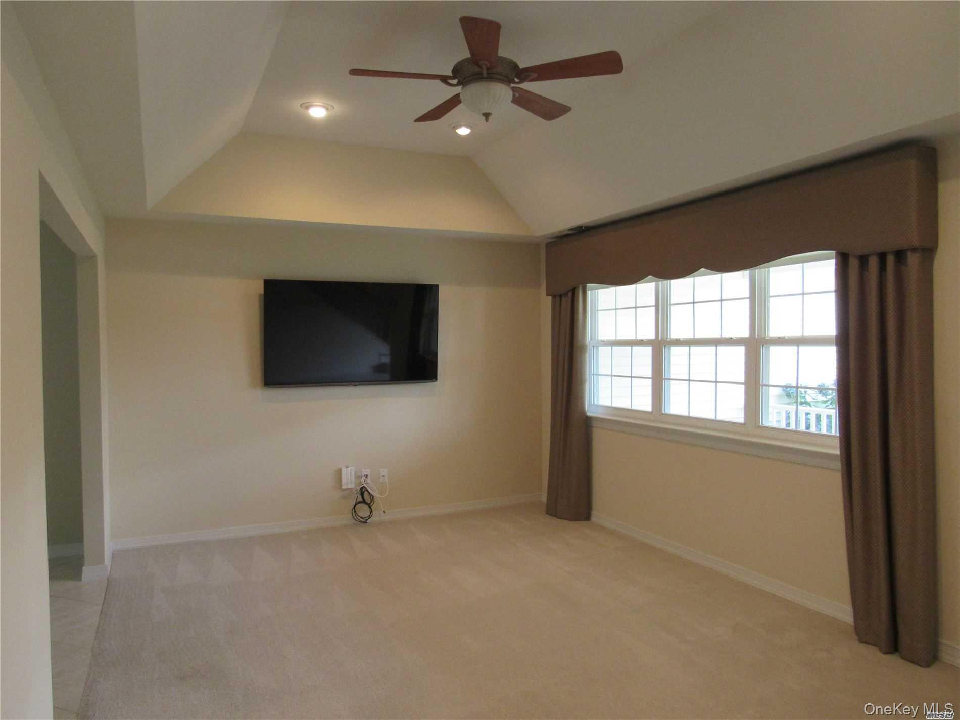 2702 Amen Corner