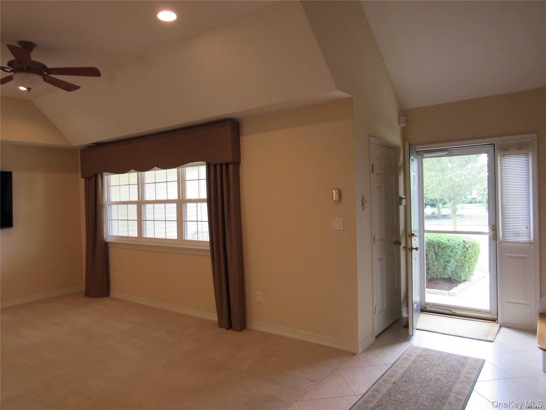 2702 Amen Corner