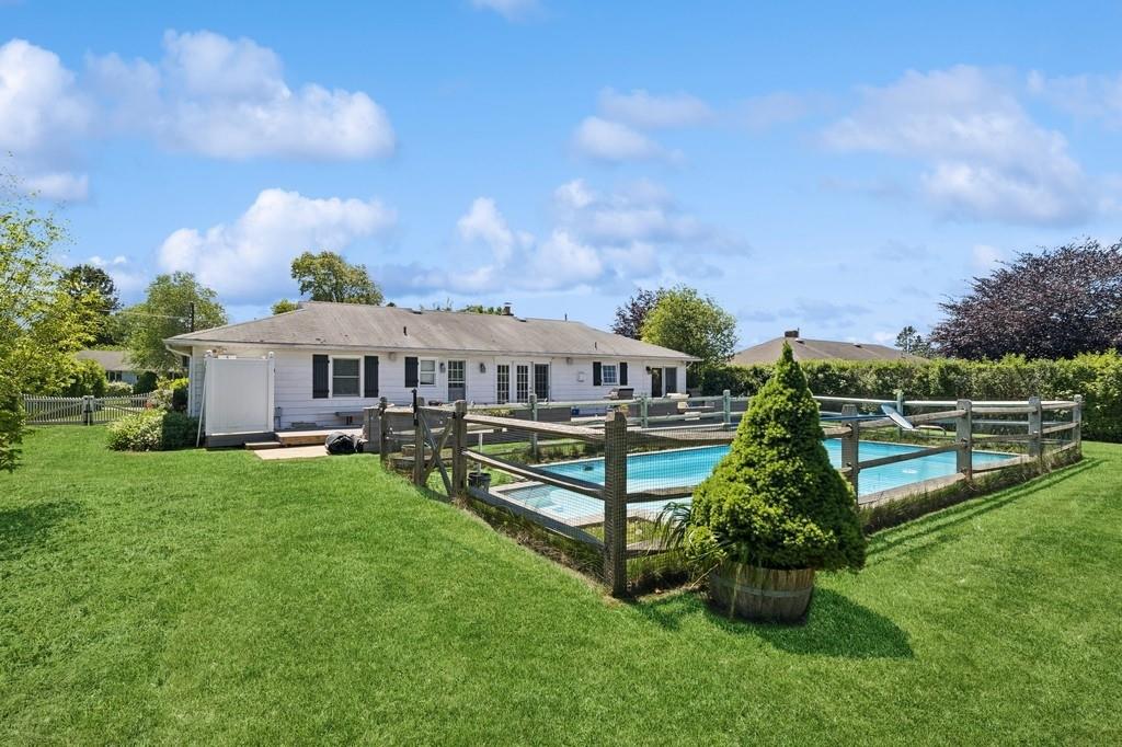 Rental Property at Wiltshire Street, Southampton, Hamptons, NY - Bedrooms: 3 
Bathrooms: 2  - $70,000 MO.