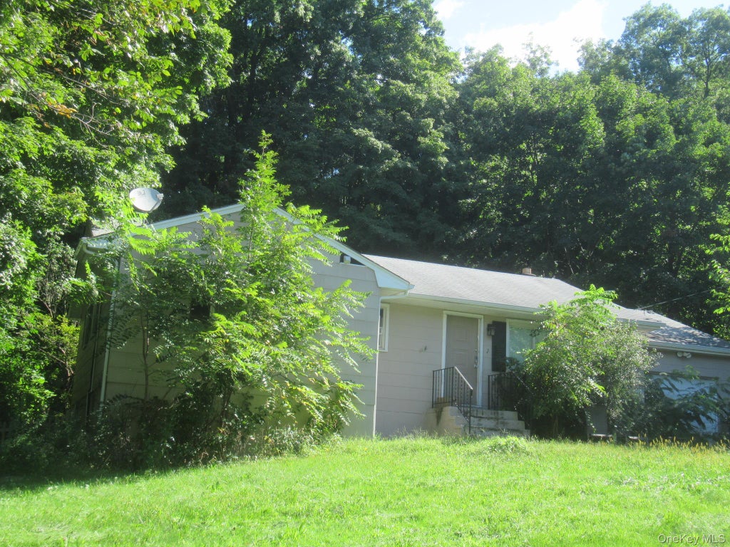 Photo of 7 Merriewold Lane S, Monroe, NY 10950 (MLS # 1063200)