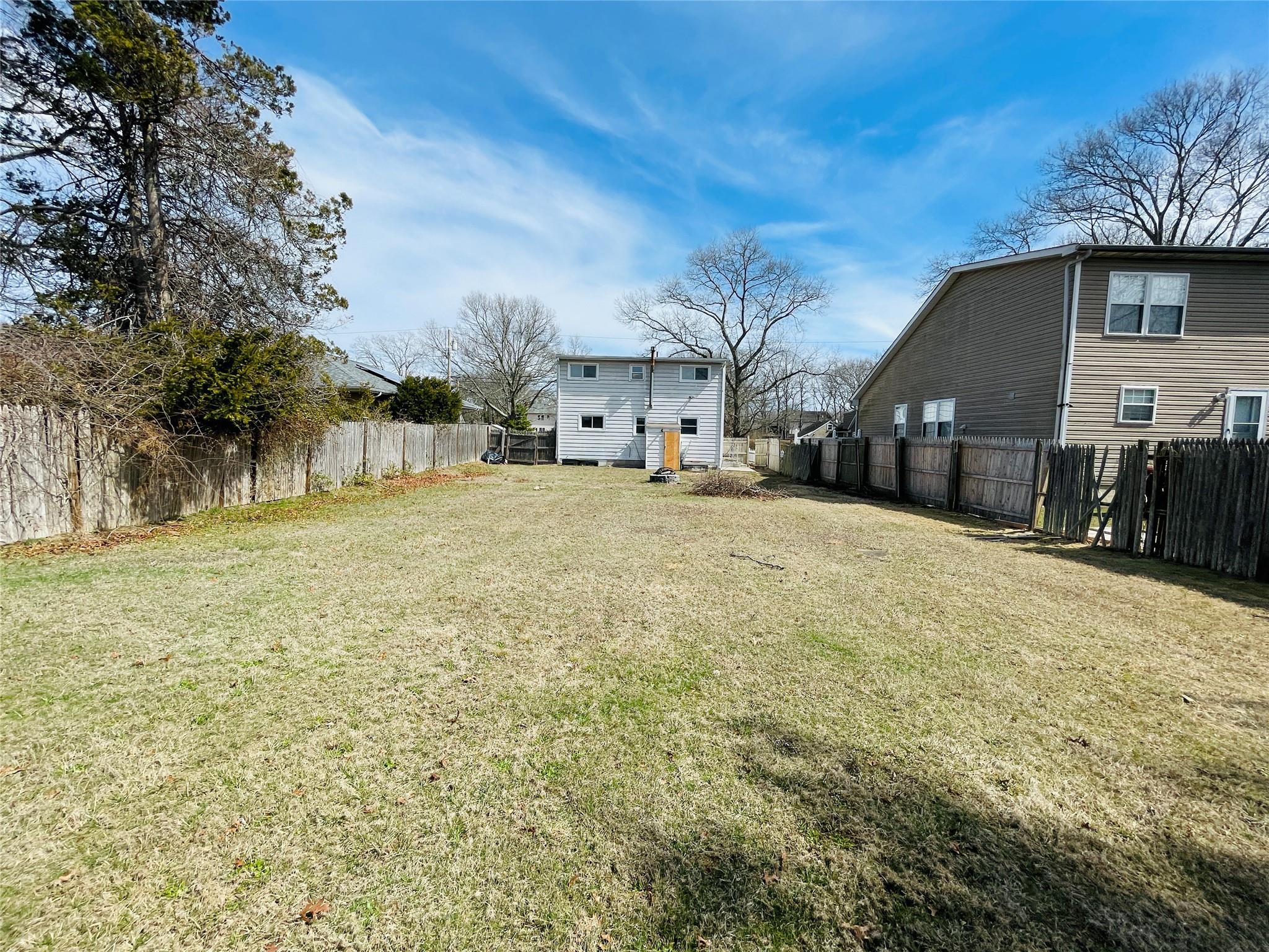 20 Hounslow Road, Shirley, New York image 12