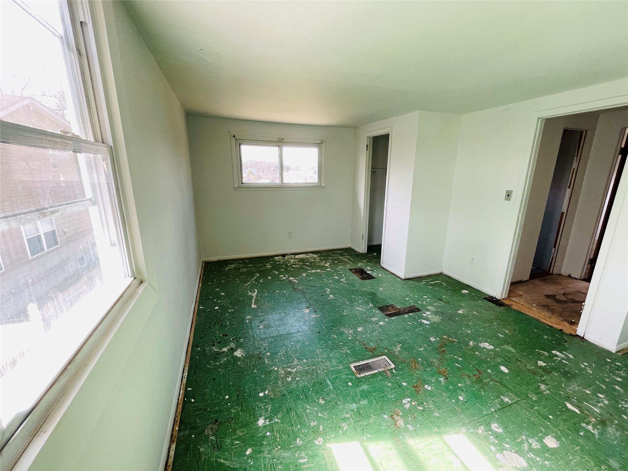 20 Hounslow Road, Shirley, New York image 7