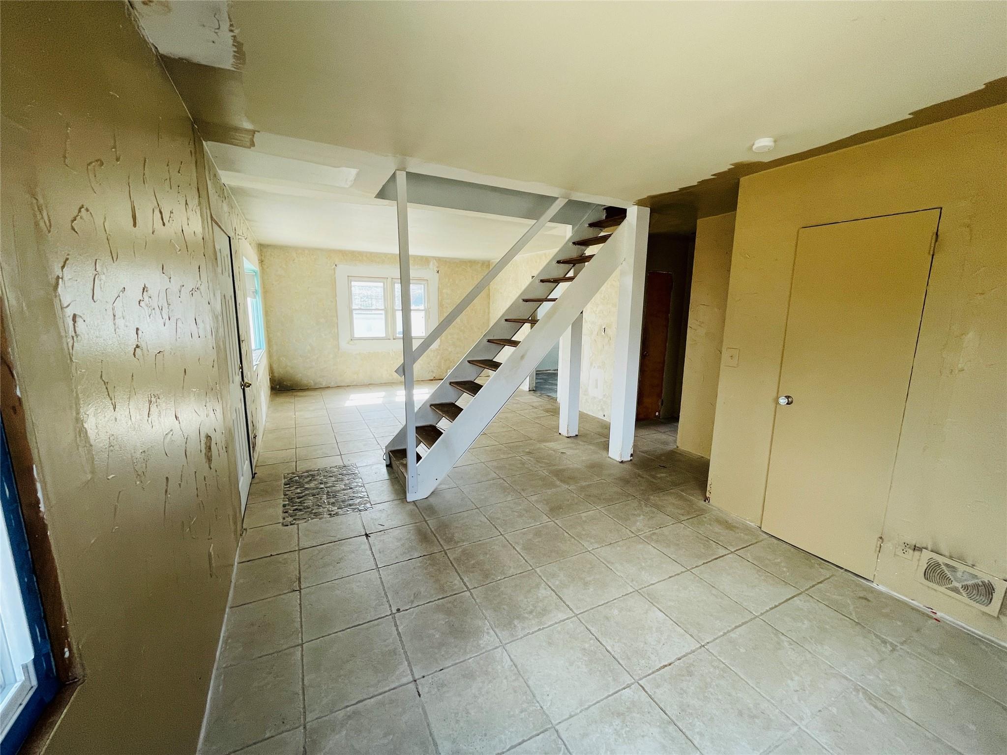 20 Hounslow Road, Shirley, New York image 6