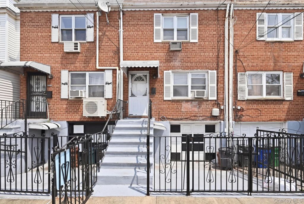 Photo of 103-19A 110th st. South Richmond Hill St, Richmond Hill S., NY 11419 (MLS # 992232)