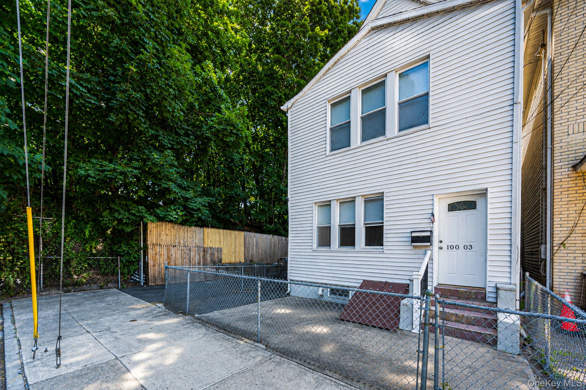10003 88th Avenue - Photo 2