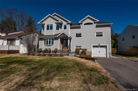 Homes For Sale - 35 Circle Drive<br/> Syosset, NY 11791