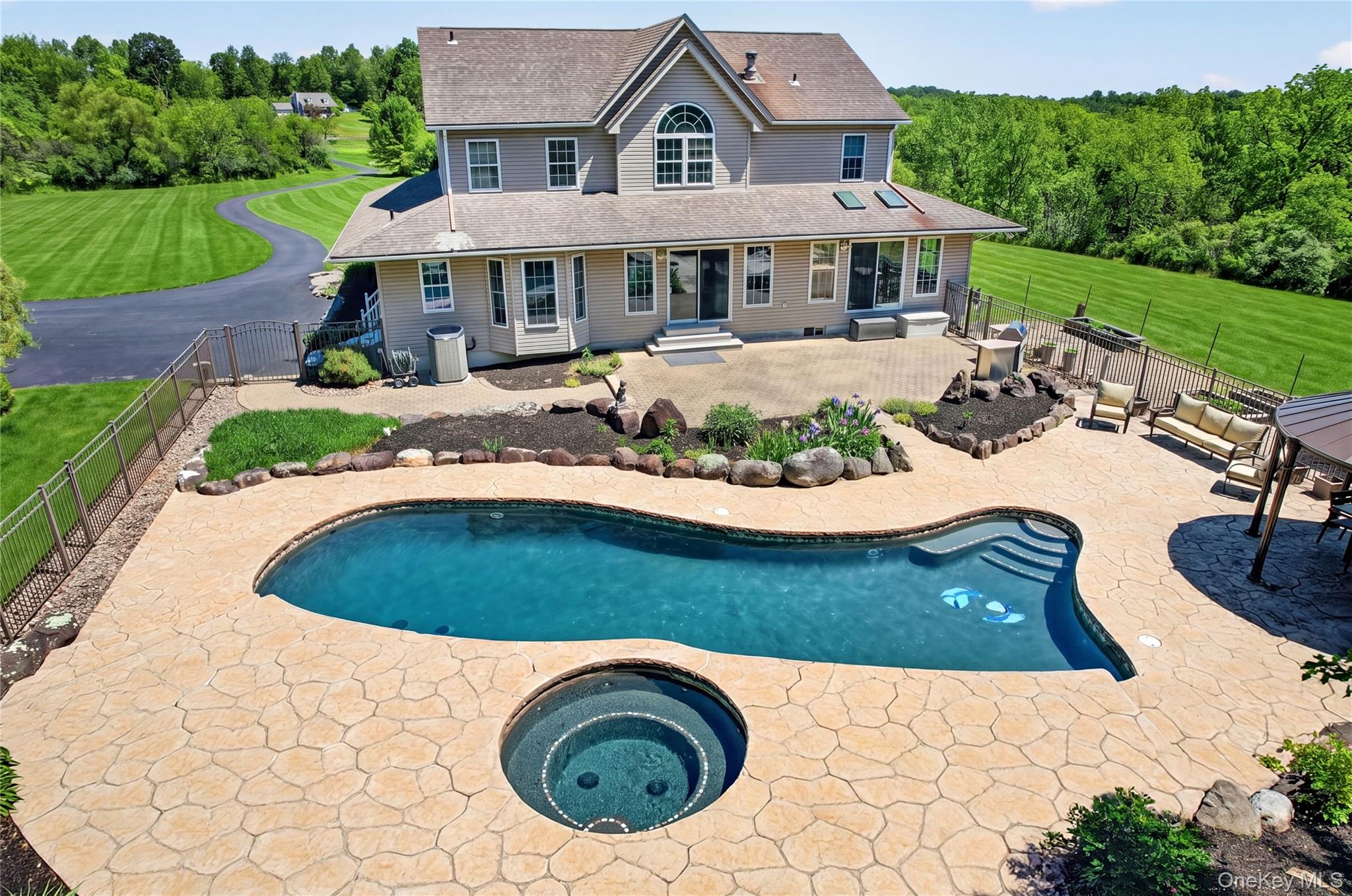 954 Ridgebury Road