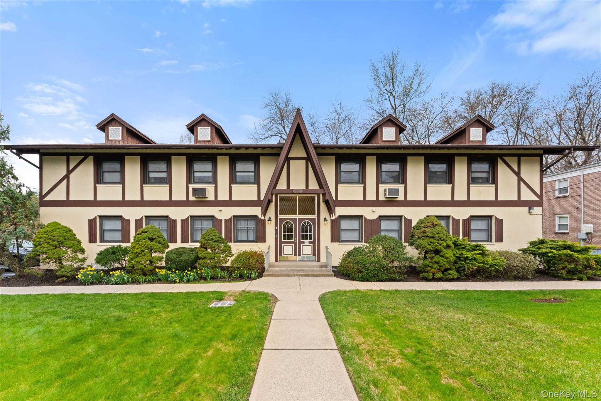 23 Normandy Village 4