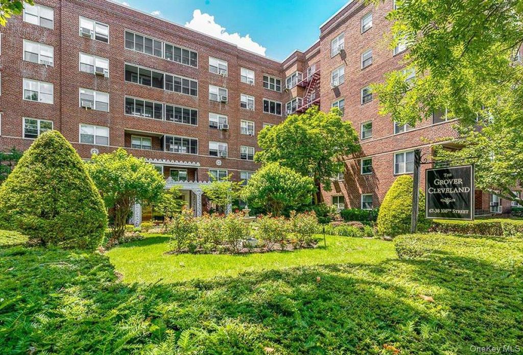Photo of 67-38 108th Street #C34, Forest Hills, NY 11375 (MLS # 961404)