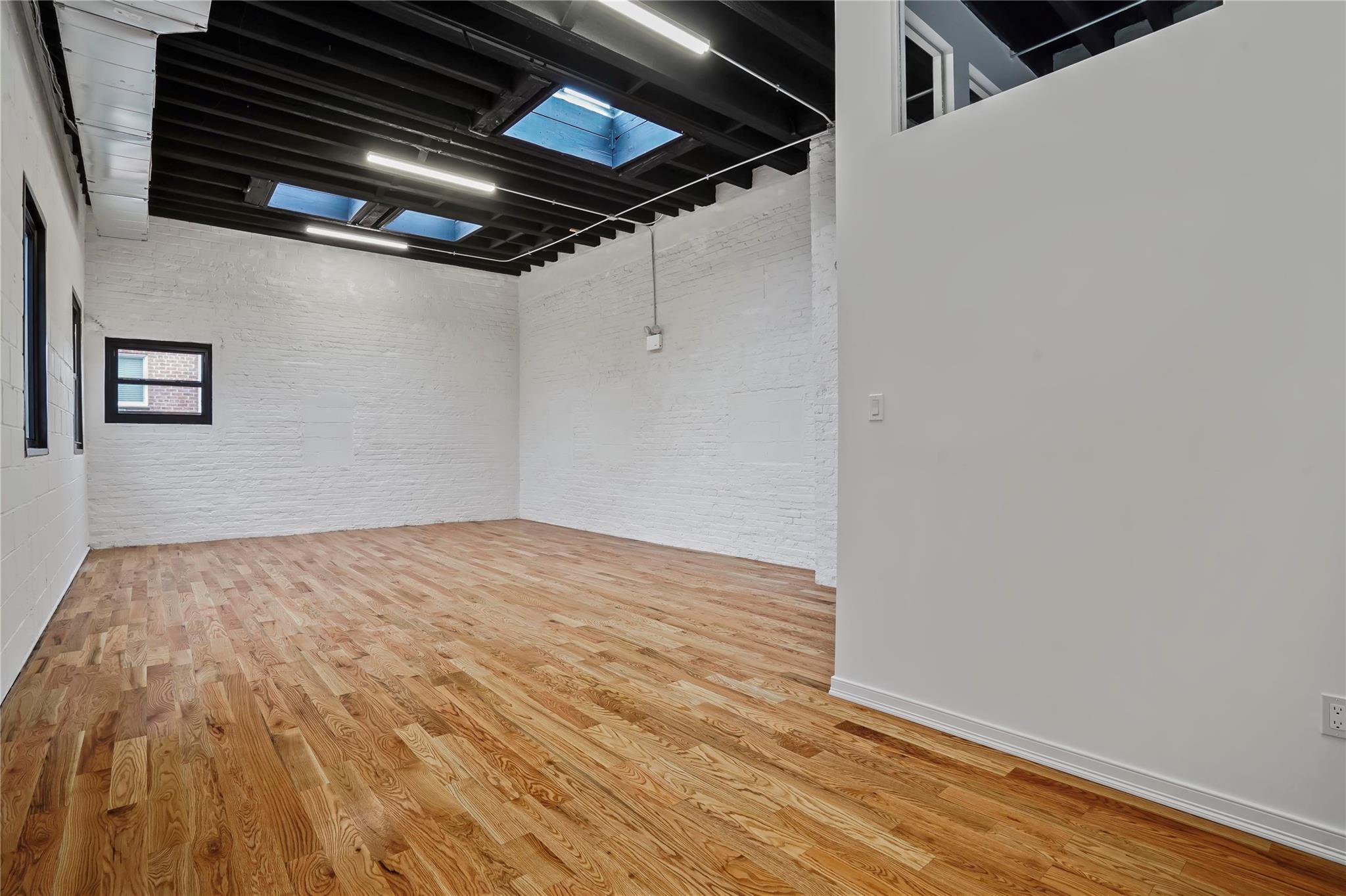 69-23 62 Drive, Middle Village, New York image 25