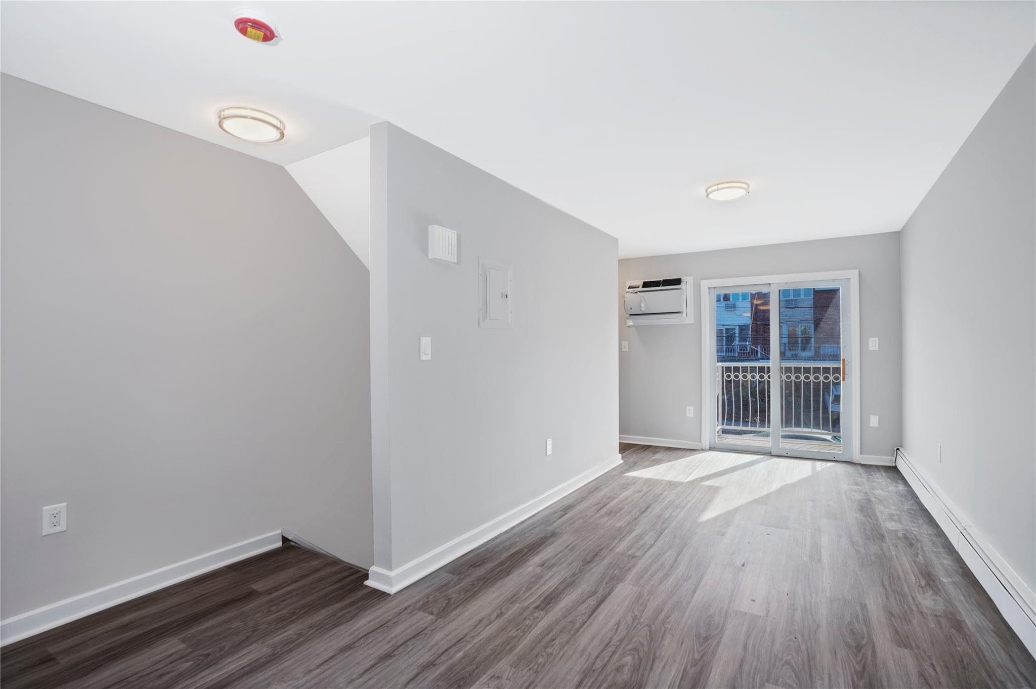 69-23 62 Drive, Middle Village, New York image 11