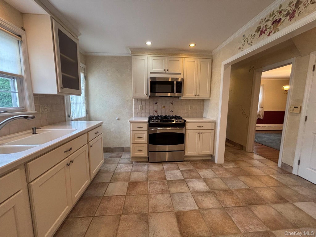 Photo of 51 Coakley Avenue, Harrison, NY 10528 (MLS # 1022559)