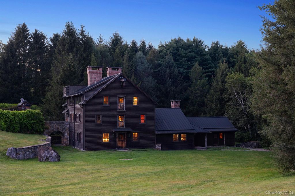 Photo of 281 County Route 3, ANCRAMDALE, NY 12503 (MLS # 922447)
