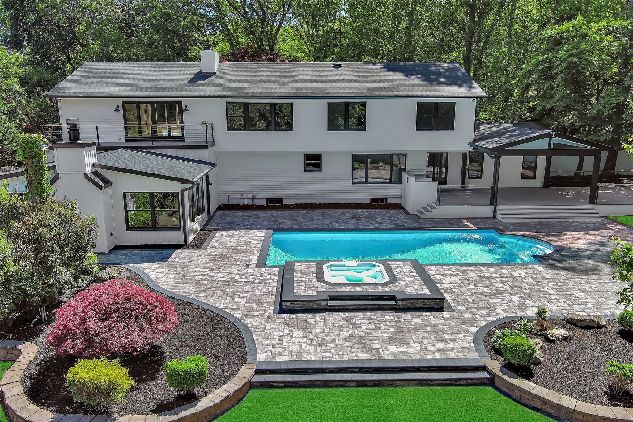 38 Cottontail Road, Melville, New York image 5