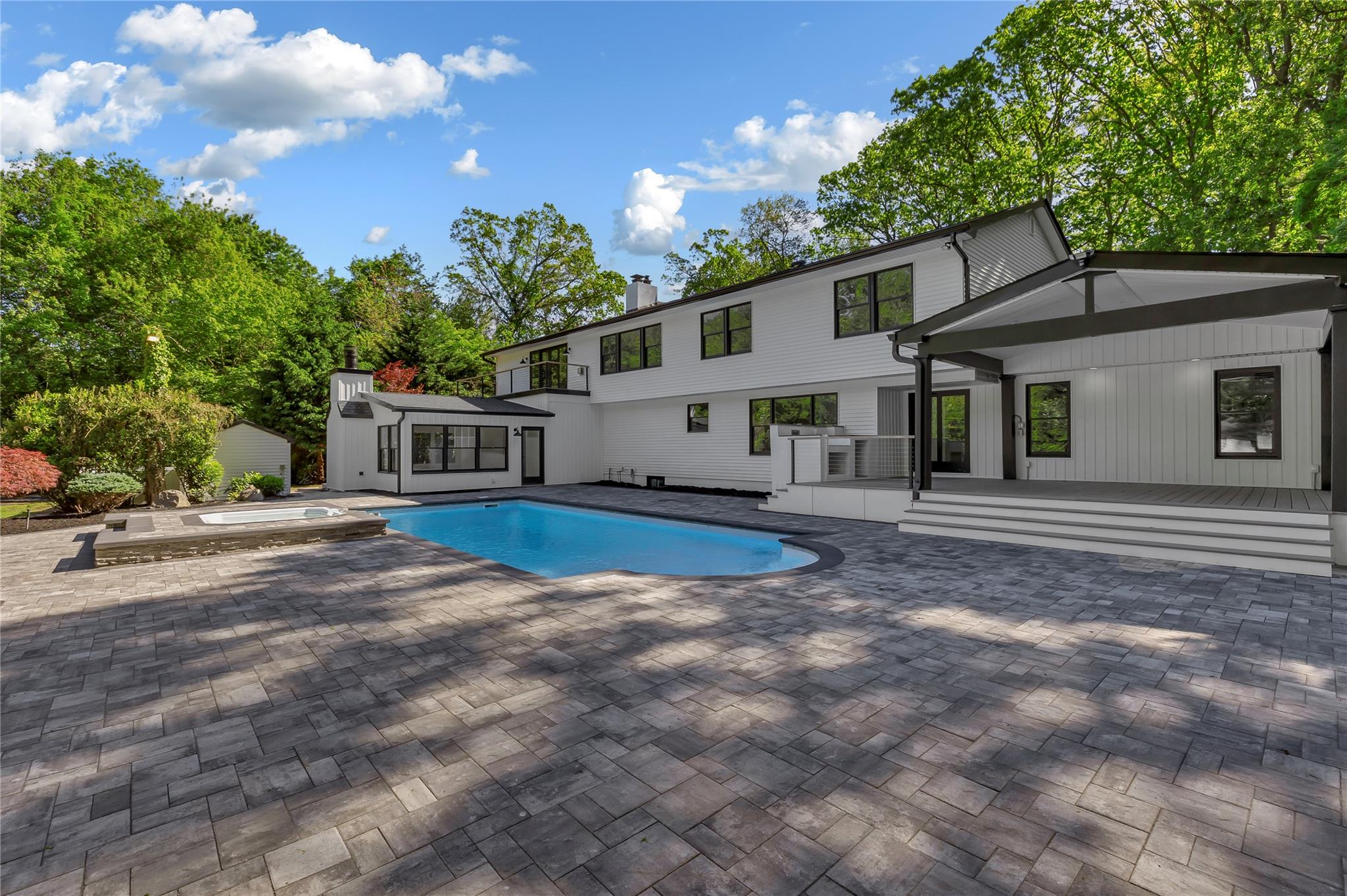 38 Cottontail Road, Melville, New York image 6