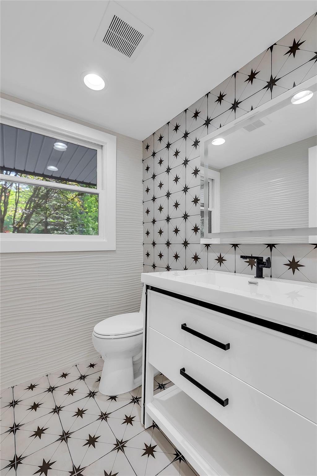 38 Cottontail Road, Melville, New York image 21