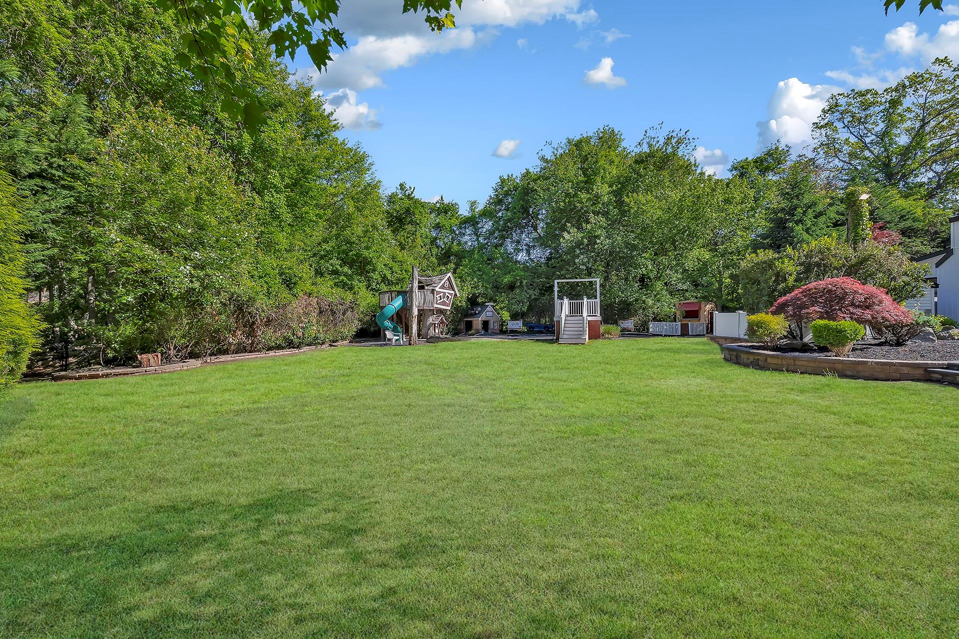 38 Cottontail Road, Melville, New York image 48