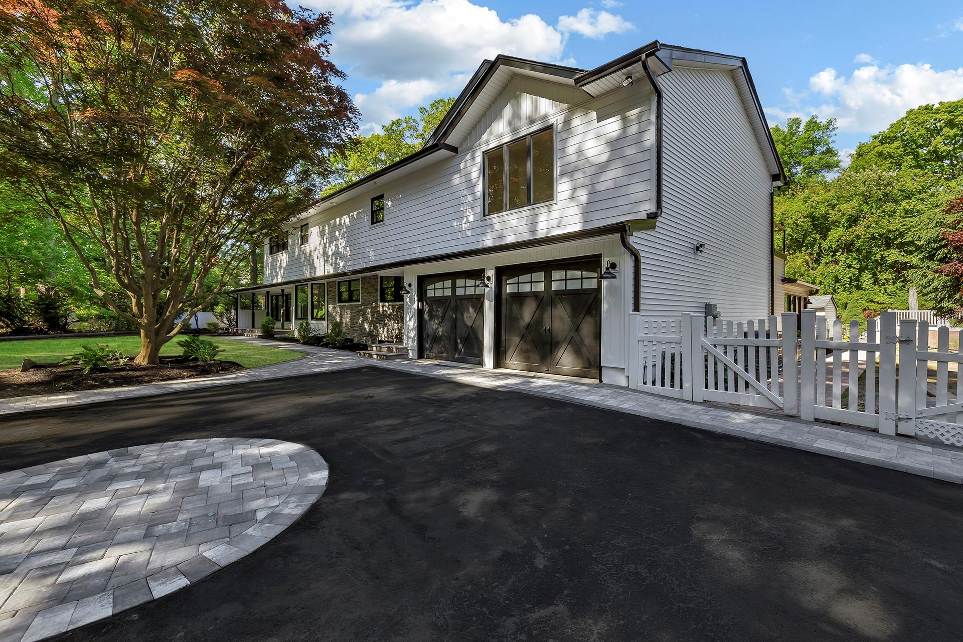 38 Cottontail Road, Melville, New York image 3