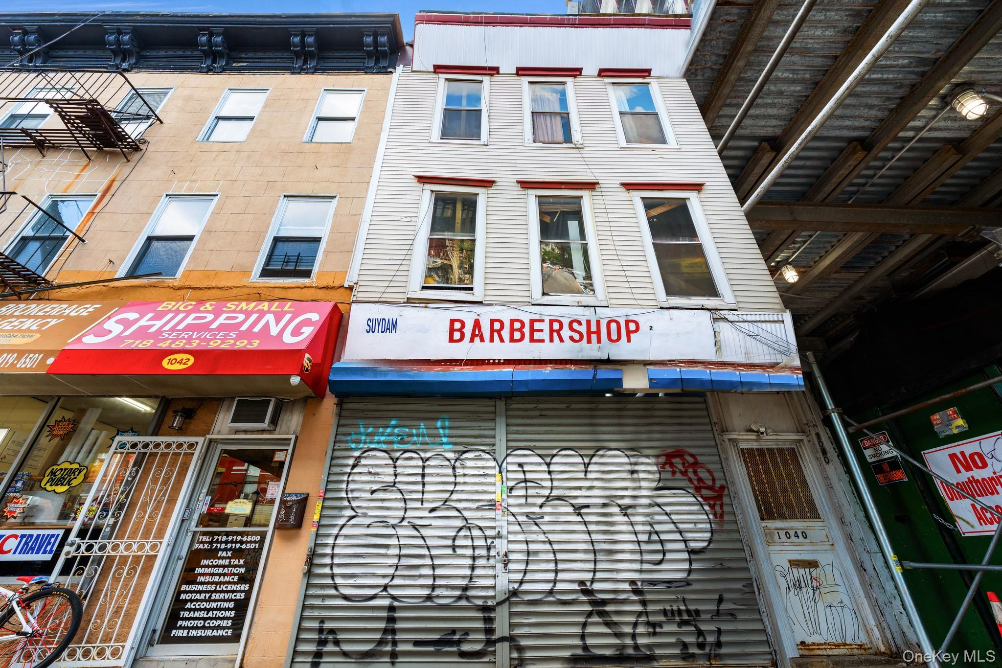 1040 Broadway