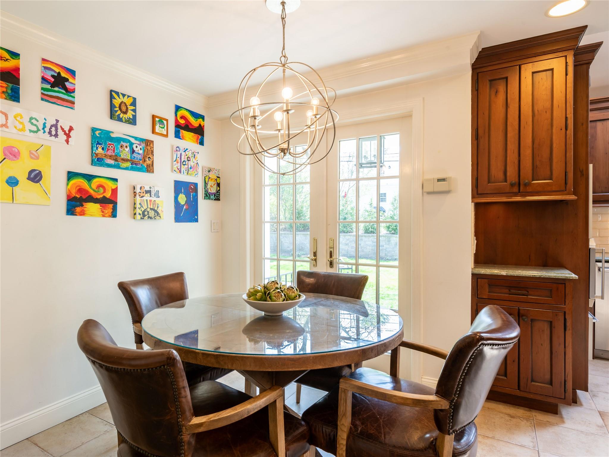 812 Hunt Lane, Manhasset, New York image 21