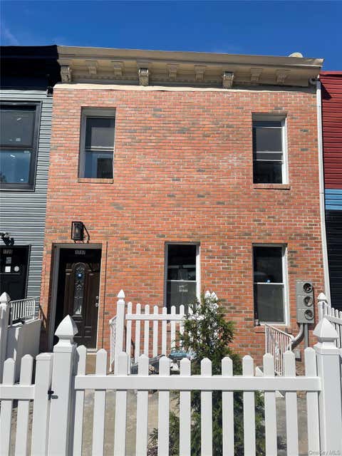 Multifamily For Sale - 1737 Pacific Street<br/> Brooklyn, NY 11213