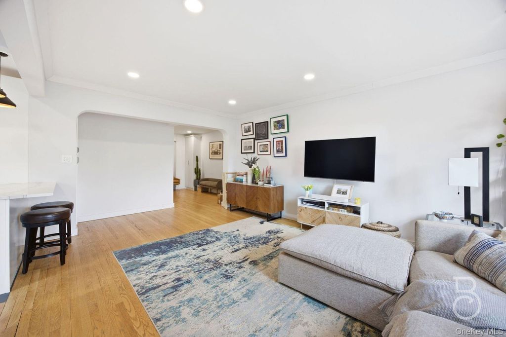 Photo of 67-38 108th Street #B33, Forest Hills, NY 11375 (MLS # 986863)