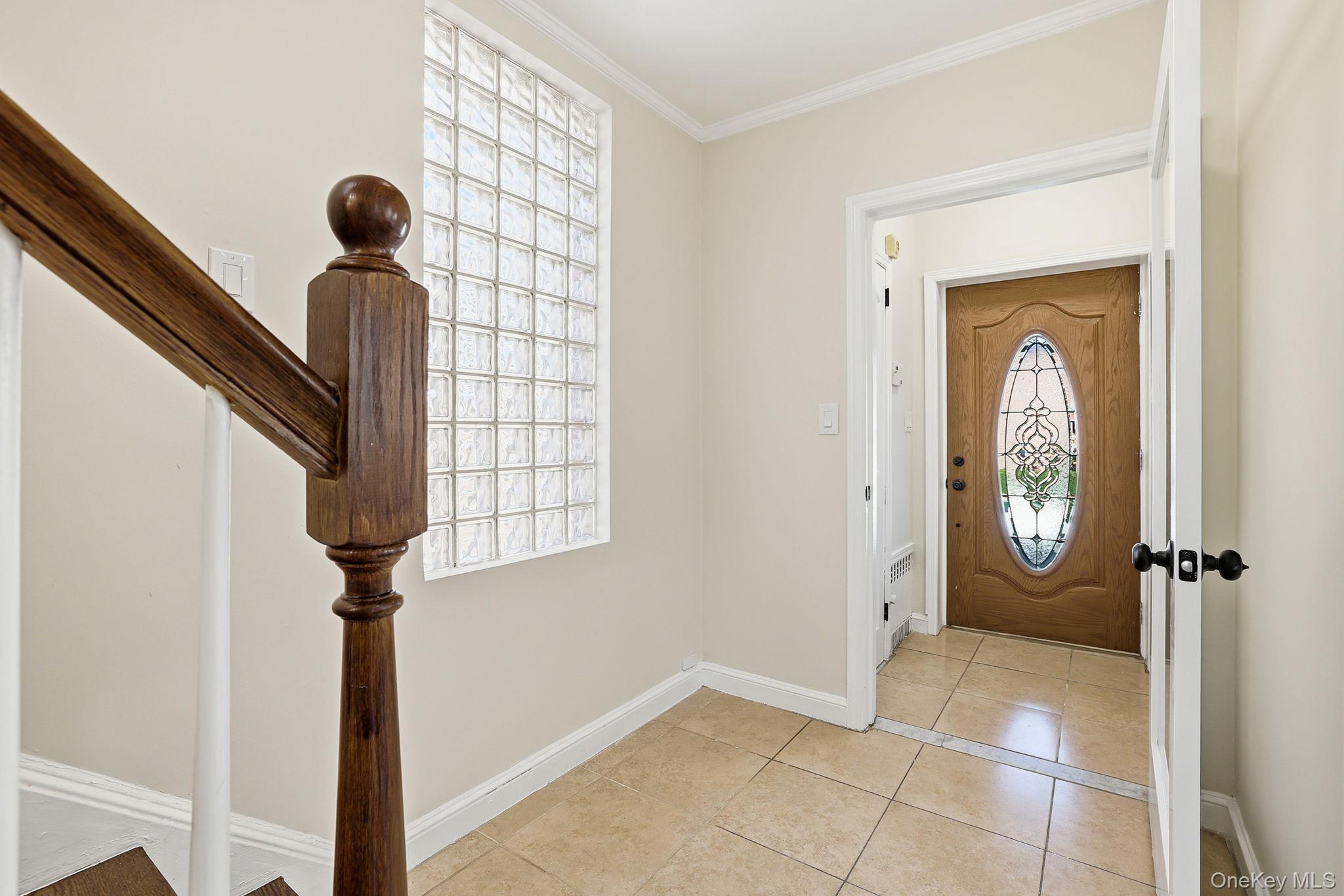 2015 Tenbroeck Avenue