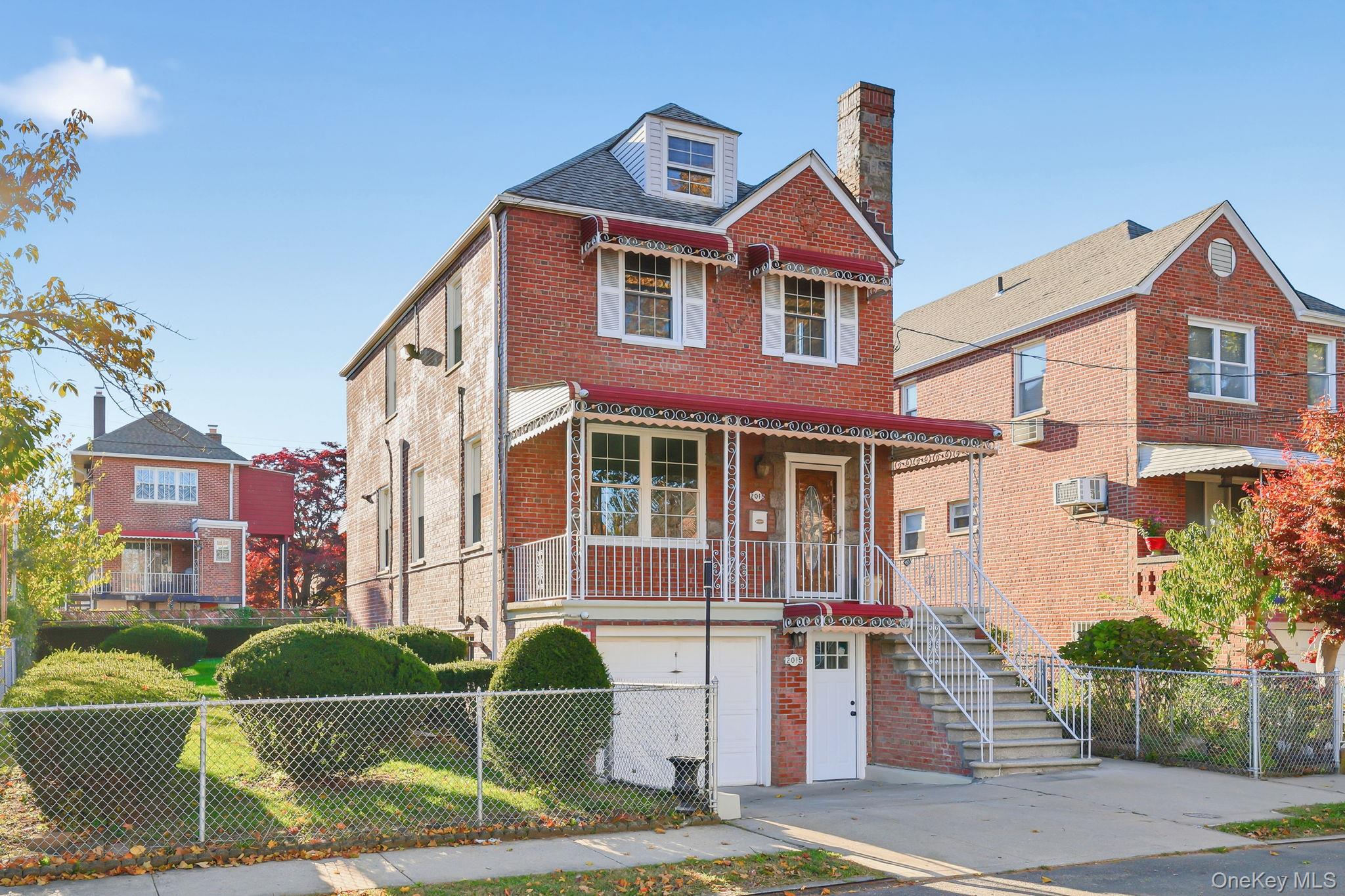 2015 Tenbroeck Avenue