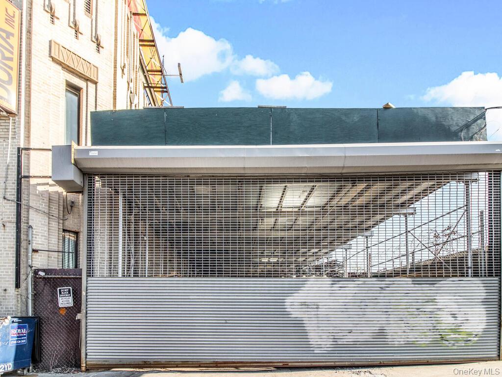 205-02 Jamaica Avenue