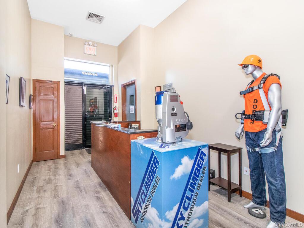 205-02 Jamaica Avenue