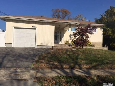 92 Ann Drive Freeport NY 11520