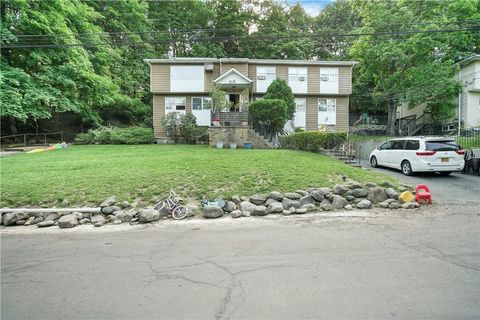 Homes For Sale - 11 Emes Lane<br/> Monsey, NY 10952