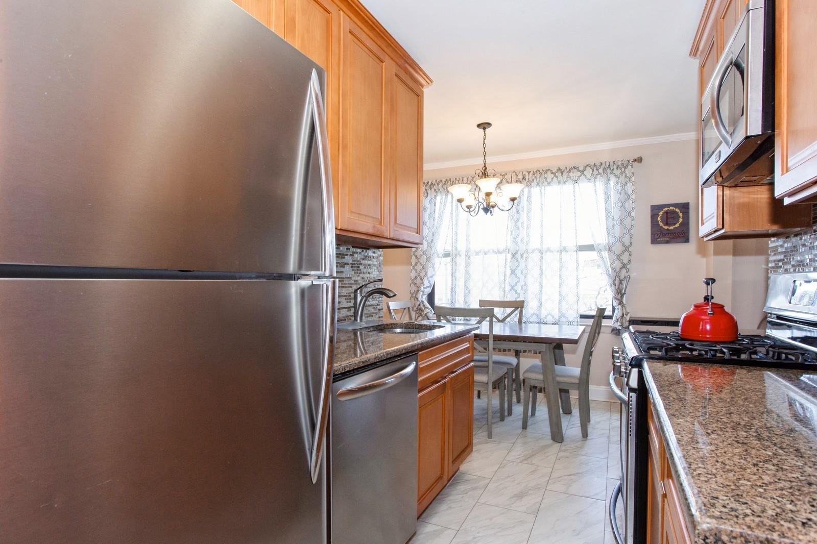 320 Atlantic Avenue #E11, East Rockaway, New York image 11