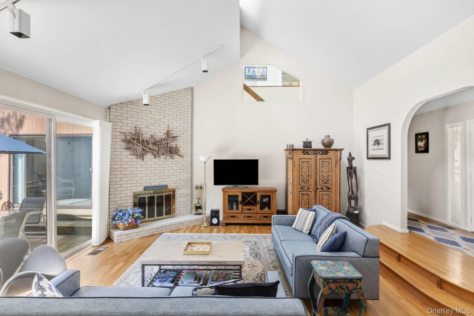 39 Spring Pond Lane