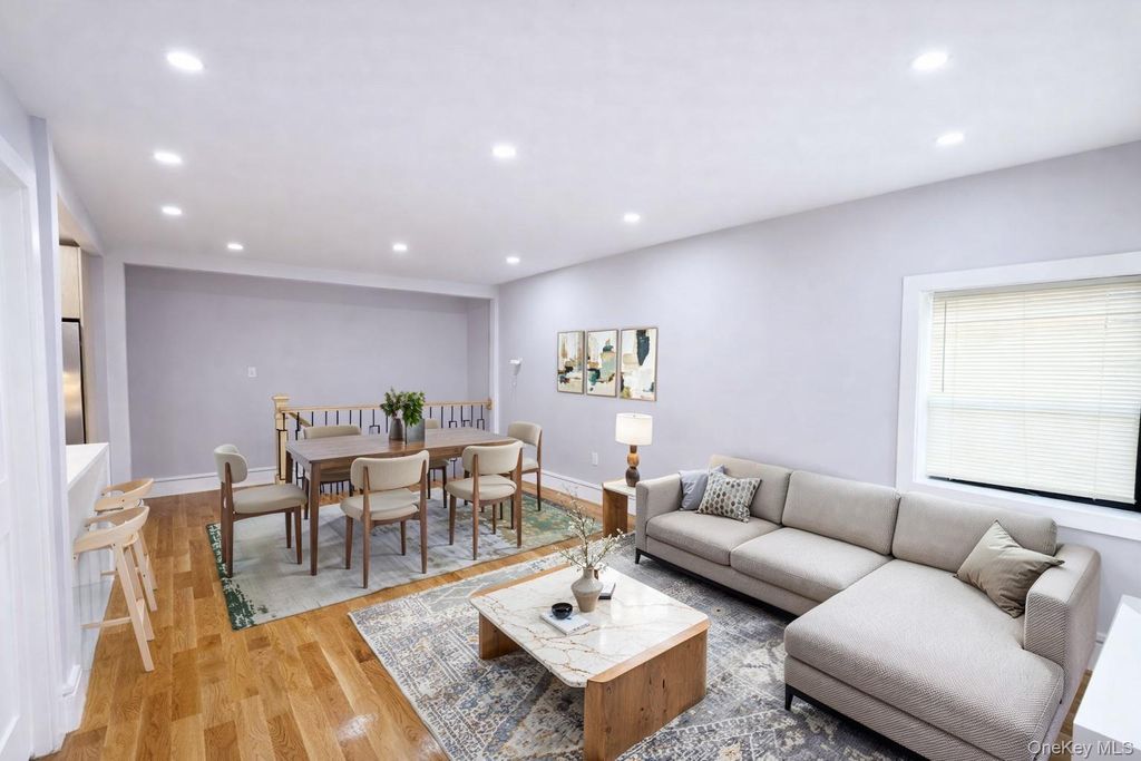 Photo of 10839 Union Turnpike, Forest Hills, NY 11375 (MLS # 949568)