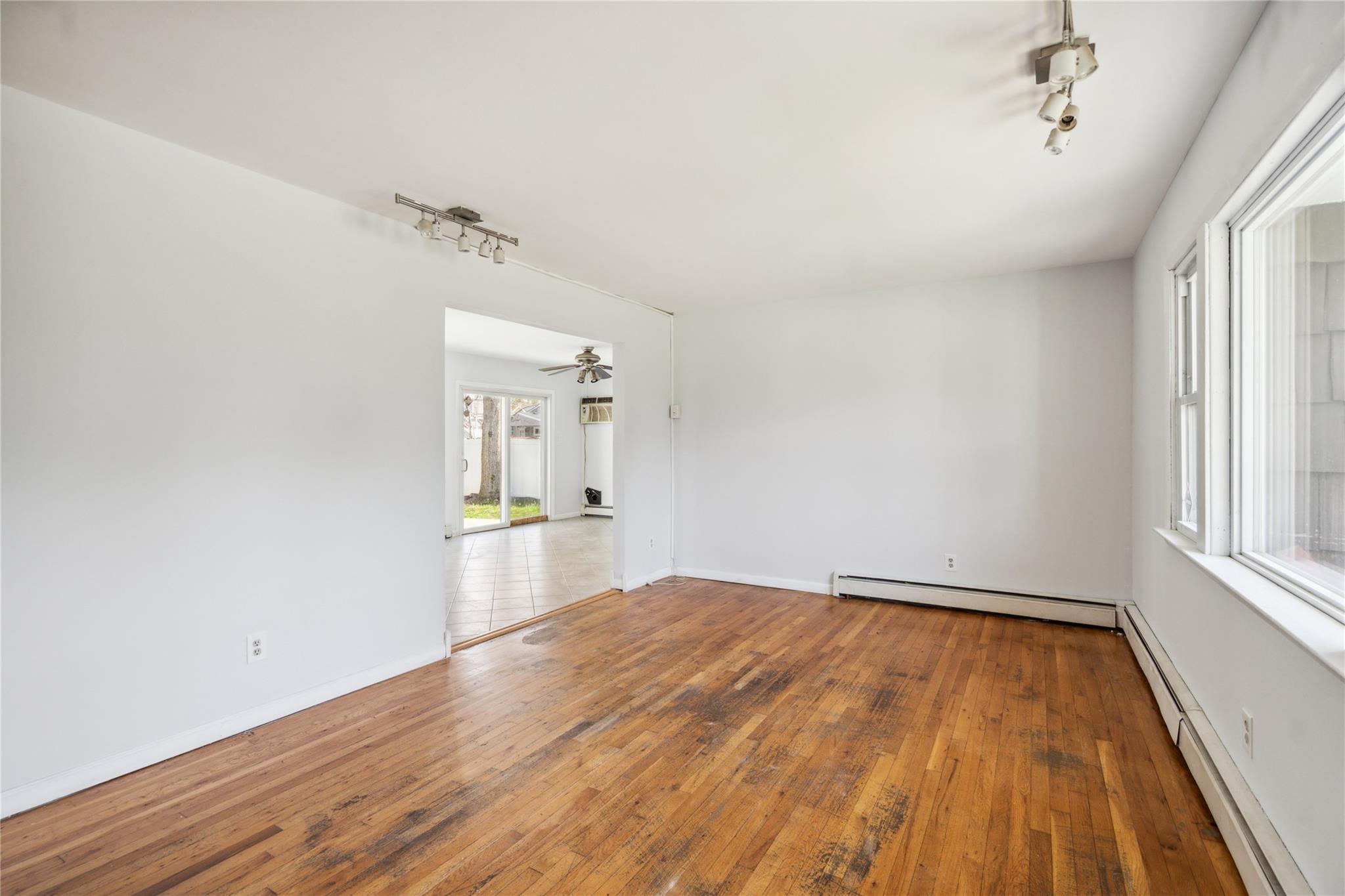 149 Le Grand St, Brentwood, New York image 7