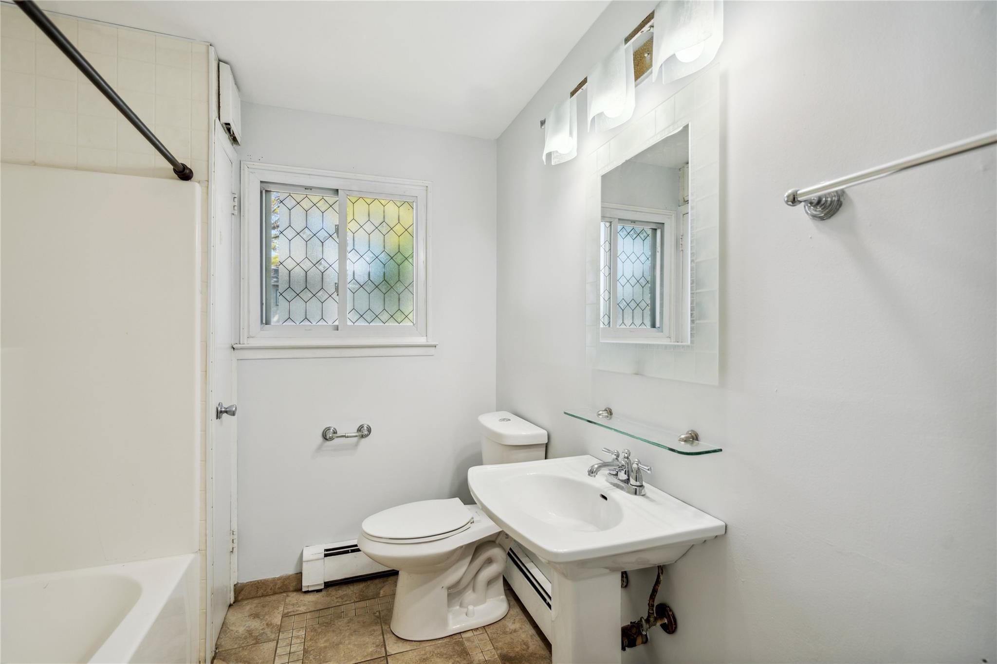149 Le Grand St, Brentwood, New York image 8