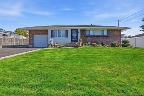 Photo of 71 W 14th Street, Deer Park, NY 11729 (MLS # 1059748)